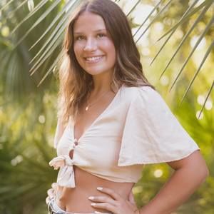 Meet your Posher, Ella